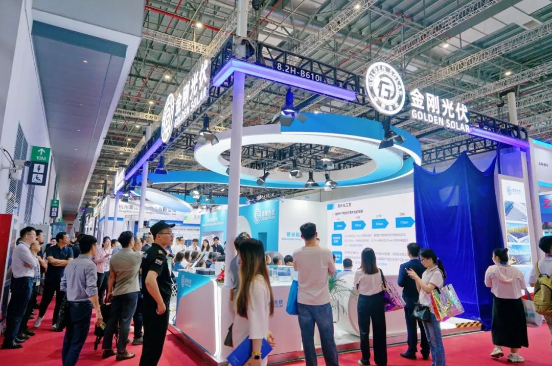 新品、颁证、签约！w66利来光伏闪灼SNEC 2024，开放“N时期”新质出产力